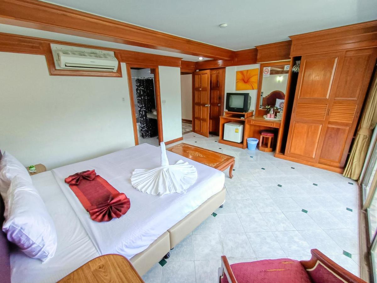 Black Pearl Patong Beachfront Exterior foto