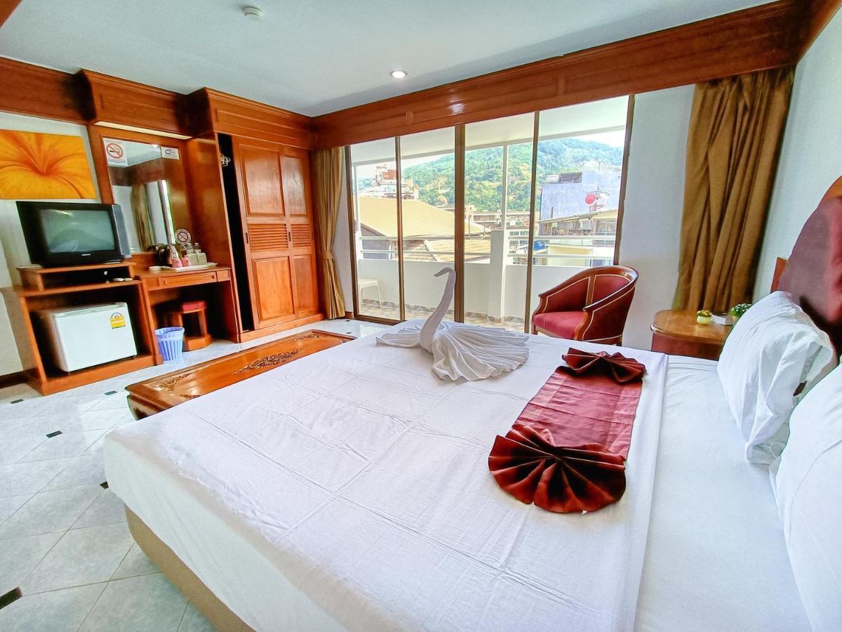 Black Pearl Patong Beachfront Exterior foto