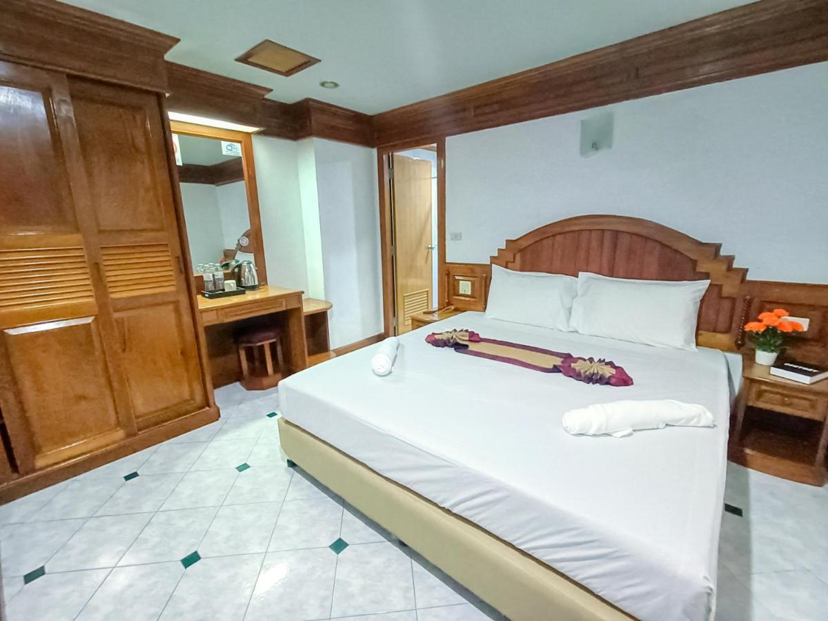 Black Pearl Patong Beachfront Zimmer foto