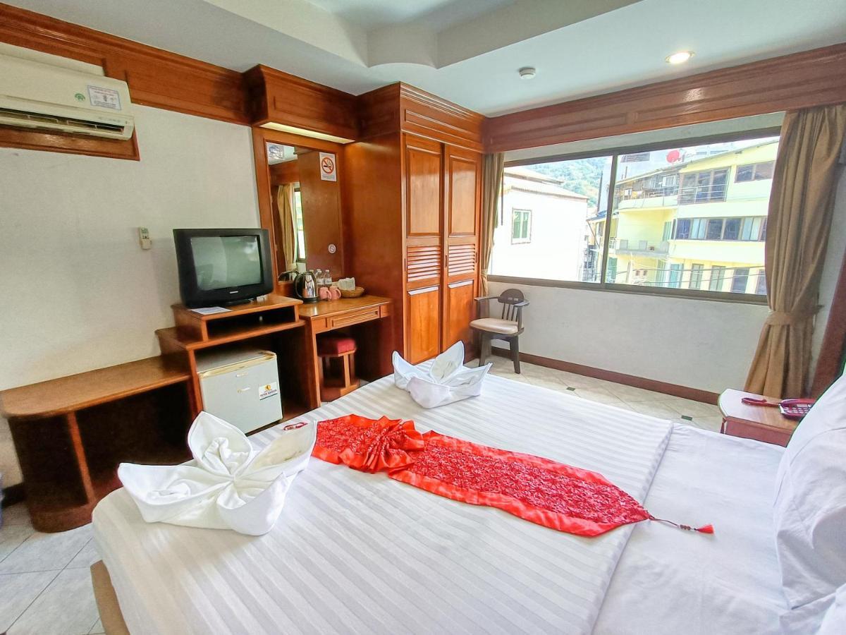 Black Pearl Patong Beachfront Exterior foto